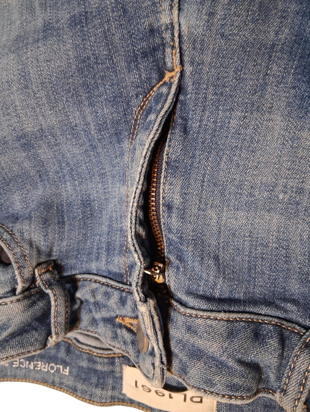 DL1961 Florence Instasculpt Skinny Jeans Medium Wash Mid Rise Women's Size 28 - Picture 8 of 13